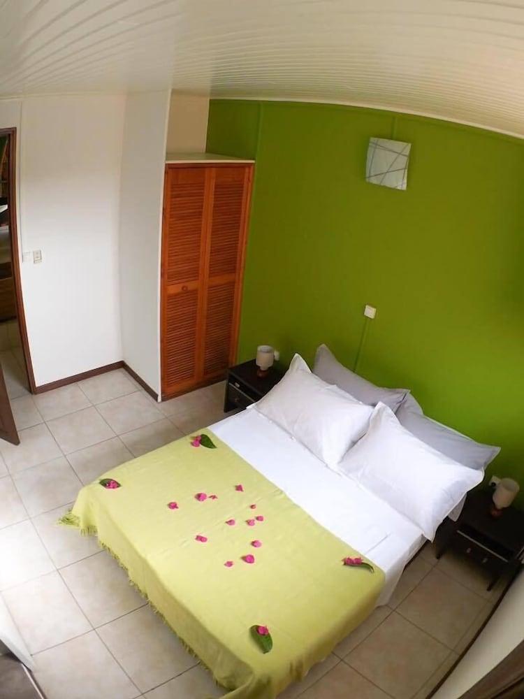 Tante Arlette Hotel Grand'Riviere Buitenkant foto